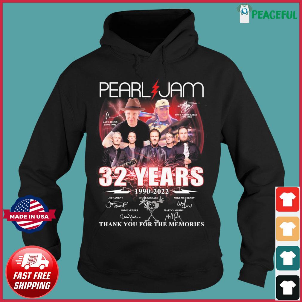 Pearl Jam 32 Years 1990-2022 thank You for the memories signatures shirt,  hoodie, sweater, long sleeve and tank top