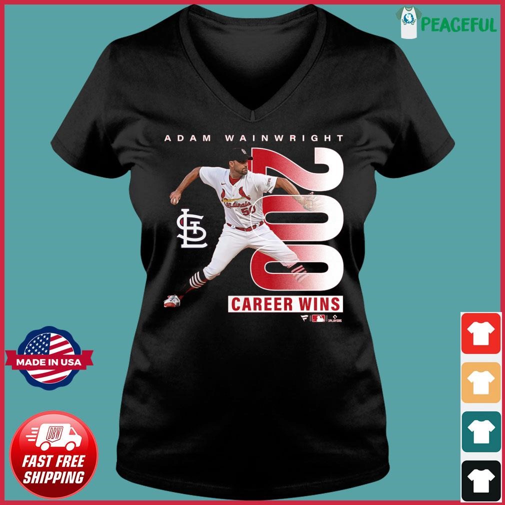 Cardinals: Celebrate Adam Wainwright's 200th win with this shirt