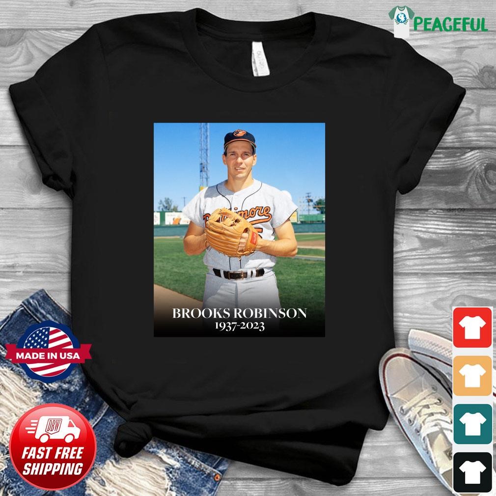 RIP Brooks Robinson 1937-2023 Vintage T-Shirt - Roostershirt