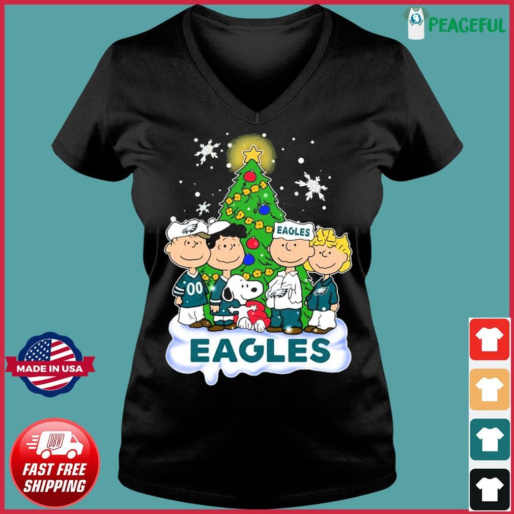 Snoopy loves Philadelphia Eagles shirt, hoodie, sweater and v-neck t-shirt