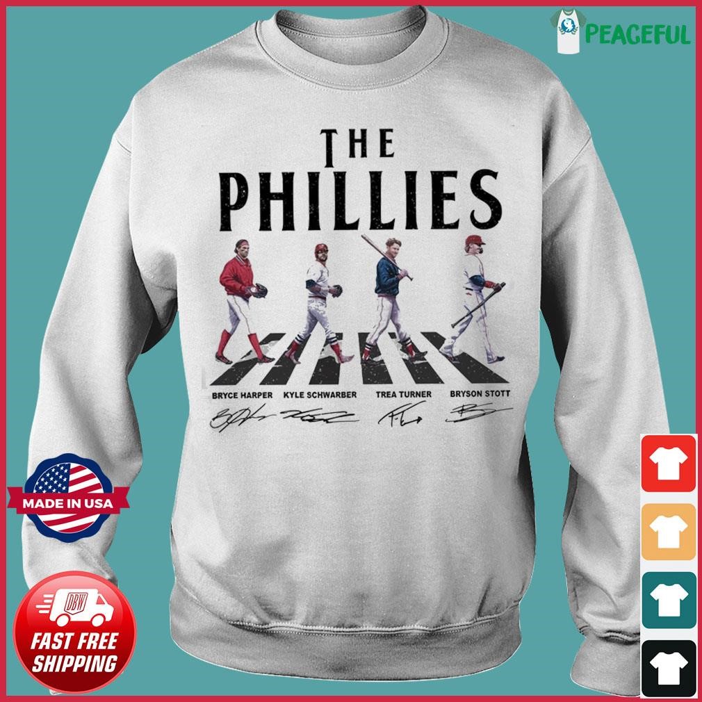 The Braves walking abbey road signatures shirt, hoodie, sweater, long  sleeve and tank top