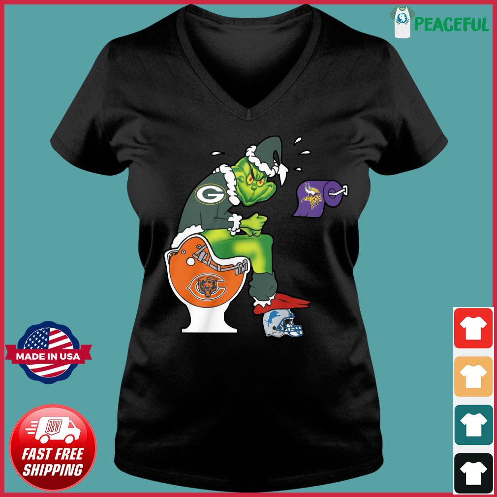 Nice The Grinch Chicago Bears Shit On Toilet Green Bay Packers Christmas  Shirt - Thefirsttees